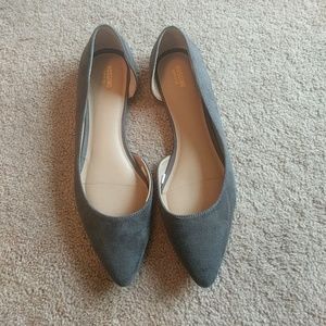 Pointed toe flats